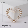 Spilla a cuore vuoto con perle dorate con dimensioni 3,5cm per 3,1cm e peso di 6,3g - Piccolo / Oro