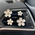 Daisy shaped car vent perfume clips with white enamel flower design set of four - 4pcs Set + Fragrance Tablet / White