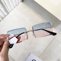 Chic rimless square sunglasses with blue-pink gradient lenses and gold metal temples - C13 Gold Frame Blue Pink Gradient