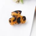 Exquisite 3cm amber tortoiseshell hair claw clip with leopard pattern for women - Dark Tortoiseshell