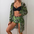 Dreiteiliges Bikini-Set mit grünem Marmorprint-Cardigan und High-Waist-Shorts - S / Wasserwellen-Print Shorts 3-teiliges Set