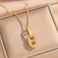 Collier en or luxueux avec pendentif nez de porc serti de cristaux étincelants en boîte - 593 Collier Maillon d'Ancre Doré