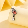 Gothic engelenvleugel piercing met rode hartsteen en heldere druppelvormige hanger - Zwarte Vleugel Rood Hart Stijl (A-438)
