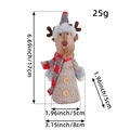 Braune gestrickte Rentier-Weihnachtspuppe mit Karoschal und Größenangaben - Hirsch / Braun