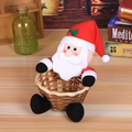 Weihnachtsmann Plüschpuppe mit kleinem geflochtenem Weidenkorb für Weihnachtsdekoration - Kleiner Weihnachtsmann