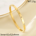 Brazalete minimalista de acero inoxidable dorado con circonitas blancas y acabado cepillado - 4mm Dorado