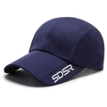 Donkerblauwe sneldrogende honkbalpet met wit SDSR-logo en fijne ruitjesstructuur - Verstelbaar / Marineblauw