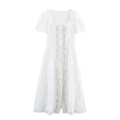 Elegante abito in pizzo bianco con scollo quadrato e ricami floreali 3D di media lunghezza - XS / Bianco