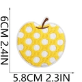Detail van geborduurde appelpatch met gele stippen en maat 6x5,8 cm - No.1 (Gele Stip Appel)
