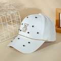 Cappellino bianco con orsetto di perle, strass neri e bordo a catena dorata - Bianco