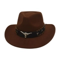 Détail d'un chapeau en laine marron foncé avec bande en cuir et ornement tête de taureau - Taille unique / Café