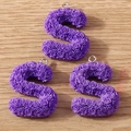Detail of purple S-shaped resin pendants with embossed rose texture and silver rings - Letter S / 10 Pieces Pack / Purple