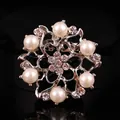 Elegante spilla a fiocco di neve in argento con sei grandi perle bianche e cristalli - Fiore di Perla Argento a Sei Petali (xz04-107B)
