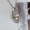 Cute cat-shaped necklace set with freshwater pearl and white mother of pearl pendant - Necklace