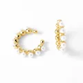 Boucles d'oreilles C en plaqué or 18 carats avec perles et pierres de zircone cubique - Style A-Rangée de perles en forme de C
