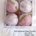 Lot de 4 boules de Noël de 10cm rose et blanc avec perles dorées et paillettes - Motif de Plumes Rose Peint