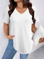 Dames plus size wit T-shirt met V-hals en korte mouwen met een losse ronde zoomlijn - S / Tops / Wit