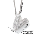 Collier lettre V exquis avec incrustations de zircons et finition argentée élégante - Lettre V