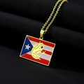 Détail du collier drapeau de Porto Rico avec grenouille Coqui sur fond noir mat - Collier Or B (Grenouille rectangulaire)