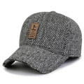 Berretto da baseball in lana da uomo con trama tweed bianca e nera e paraorecchie - Grigio con etichetta marrone