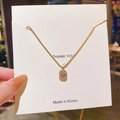 Elegante collana in titanio dorato con pendente rettangolare in zircone e la lettera M - Oro (Lettera M Strass)
