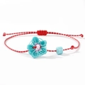 Bracelet tissé rouge et blanc avec fleur au crochet bleue et cordon ajustable - Bleu Lac Floral
