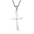Pendente a croce in acciaio inossidabile argento lucido con cristallo centrale e catena twist - Argento