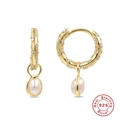 Eleganti orecchini a cerchio dorati con pietre di zircone e pendenti con perle ovali bianche - Oro Perla Pendente