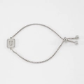 Adjustable silver box chain bracelet featuring an embossed letter U charm in steel - Letter U / Steel