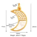 Ciondolo a mezzaluna dorato con zirconi bianchi e inserto in madreperla naturale - Ciondolo in Madreperla e Zirconia a Mezzaluna (M520313-Shell)
