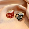 Spille smaltate a tazza di caffè con slogan Strong Like My Coffee su seta dorata - Set di 2 Nero e Rosso