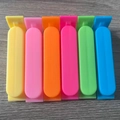 Lot de 6 pinces de fermeture colorées de 7cm en plastique pour sachets de conservation - Rouge Rose