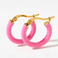 Pendientes de aro en forma de C de esmalte rosa con bisagra dorada de estilo minimalista - Rosa (KDE809)