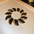 Elegant gold metal leaf bracelet with black enamel detail in a vintage beaded style - Vintage Elegant Black Gold Leaf Style