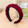 Geflochtenes burgunderrotes Samtstirnband mit dickem Twist-Design für einen eleganten Look - Rot