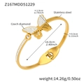 Dettaglio del bracciale a farfalla placcato oro 18k con diamanti cechi e chiusura a molla - Bracciale a Molla Con Grande Farfalla Pavé di Zirconia (Z167-Oro)