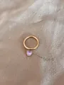 Anello minimalista in acciaio dorato con ciondolo a cuore in zircone rosa, misura 6 - US 6 / Rosa