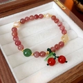 Bracelet en quartz fraise avec perles blanches et pendentifs cerises rouges - Style Pendentif Cerise Rouge Violet