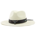 Dettaglio cappello di paglia crema con fascia in pelle, ricamo floreale e testa di toro - Bianco Crema