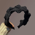 Elegante diadema de punto negro con diseño ondulado grueso y textura de punto refinada - Diadema de punto con pliegues / Negro