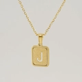 Collar de acero de titanio oro 18K con colgante letra J rectangular y acabado arenado - Letra J