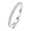 Anillo de eternidad minimalista en plata con un círculo completo de circonitas brillantes - US 7 / Platino