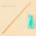 Bacchetta per gatti con manico in legno e simpatico polpo di peluche color menta - Polpo Ciano