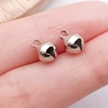 Paar silberne Vintage-Legierungsglockenanhänger für DIY-Schmuck und Handy-Anhänger - 6mm / Weißgold