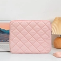 Funda rosa acolchada para portátil en escritorio con lámpara plisada y accesorios - 13 Pulgadas (34*2*26cm) / Rosa Argyle