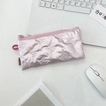 Trousse à crayons rose clair matelassée avec motif papillon et dragonne portable - Style de fermeture éclair matelassée à nœud / Rose