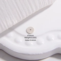 Dettaglio macro della perlina distanziatrice rotonda da 4mm in argento S925 punzonato - Piccolo 4*4mm / Argento