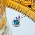 Collar de acero de titanio con esfera azul cielo estrellado y colgante de mariposa - Esfera Galaxia Mariposa Púrpura (C533 Plateado Mariposa)