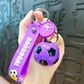 Portachiavi da calcio creativo con cinturino in silicone viola e ciondolo 3D - Viola