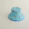 Detailed view of light blue kids sun hat with cartoon animals and adjustable chin strap - 50-54cm (Adjustable 3-10 Years) / Lake Blue Giraffe Zoo
